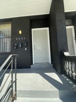 featured image of 2831 W Oxford St