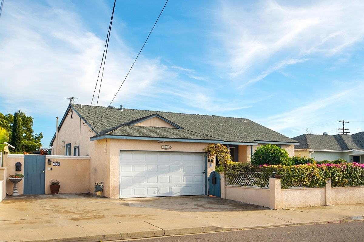 1921 Rowan Street - Photo 2 of 29