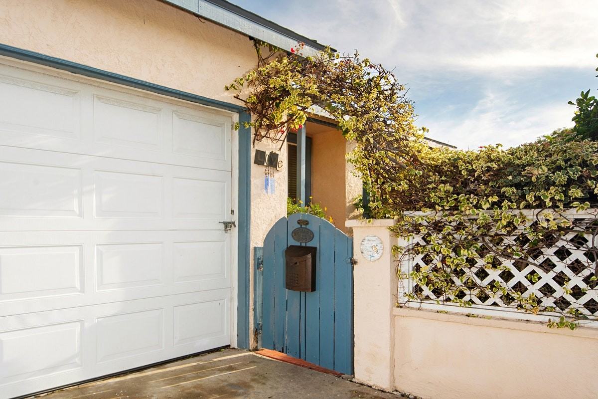 1921 Rowan Street - Photo 3 of 29