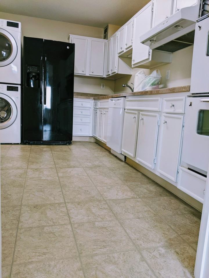 205 Yoakum Parkway, Unit 421 - Photo 7 of 17