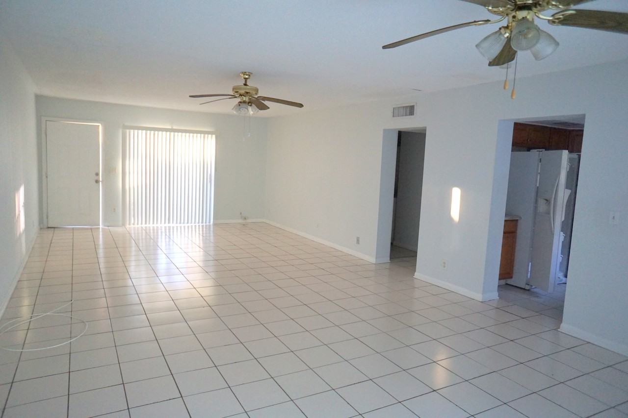 1218 South Federal Highway #2 - Photo 2 of 24