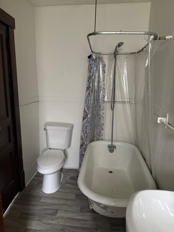 447 E Silver St #C - Photo 5 of 8