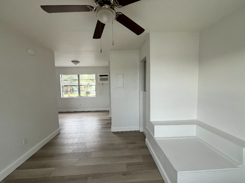 1225 E New Haven Ave #204 - Photo 4 of 13