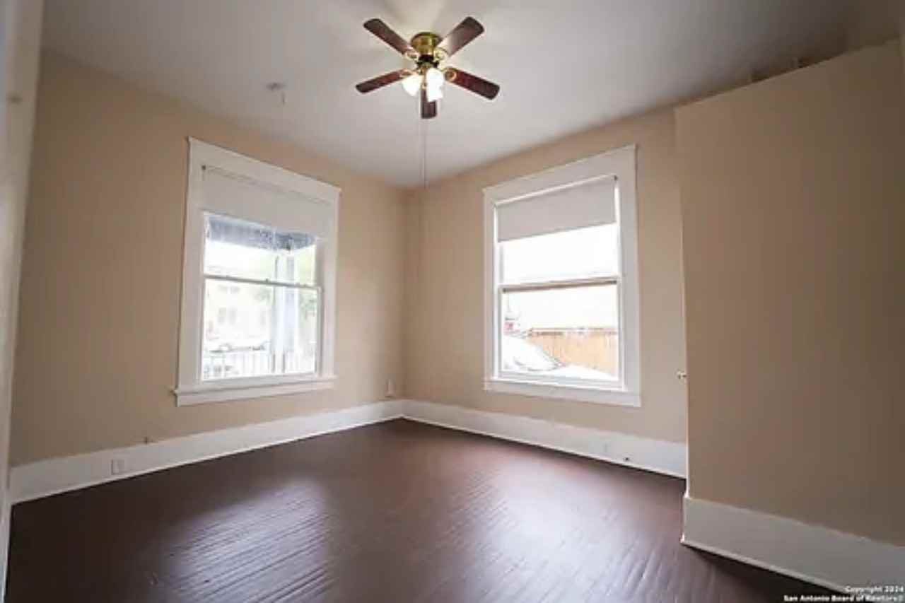 622 W Russell Pl #1 - Photo 6 of 28