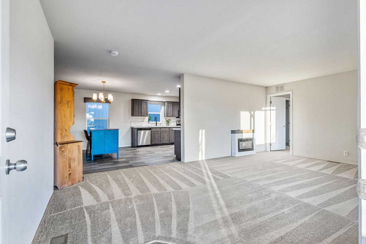 7988 Marion Rd Se #NA - Photo 4 of 25