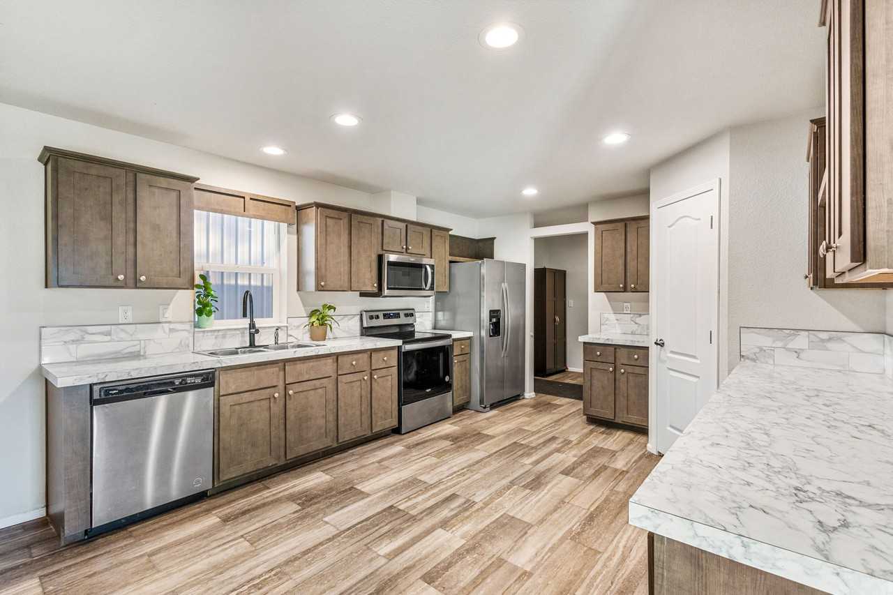 7988 Marion Rd Se #NA - Photo 7 of 25