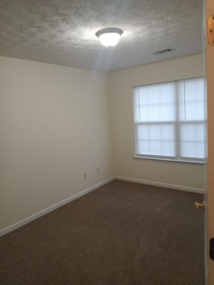 685 Georgetown Ln #NA - Photo 7 of 15