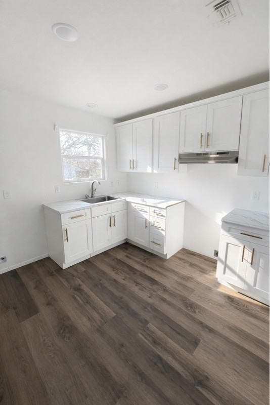 1406 Blair St - Photo 2 of 8