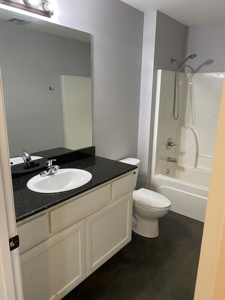 13 W 42nd St #1 - Photo 5 of 11