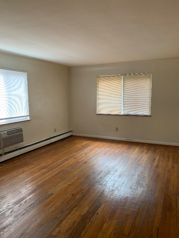 2258 Salvador St #4 - Photo 2 of 11