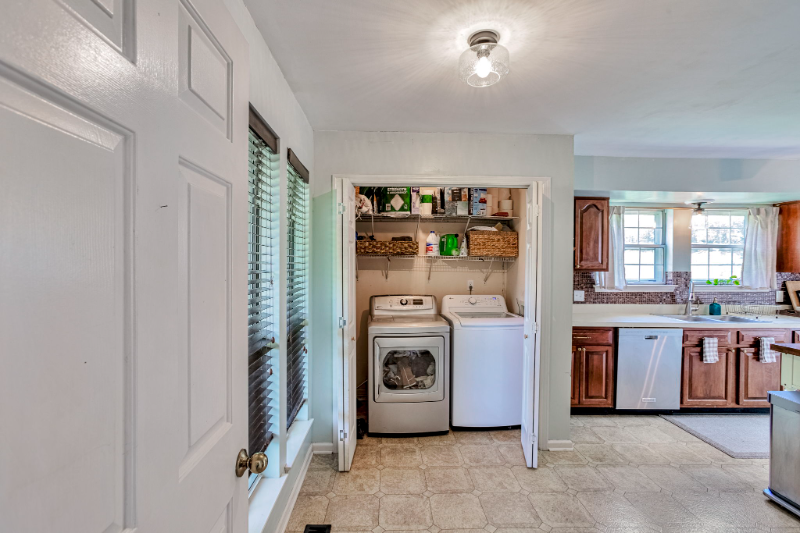 1232 Reelfoot Cir - Photo 3 of 8