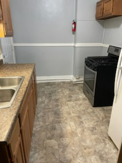 1239 W 5th St #3 - Photo 2 of 5