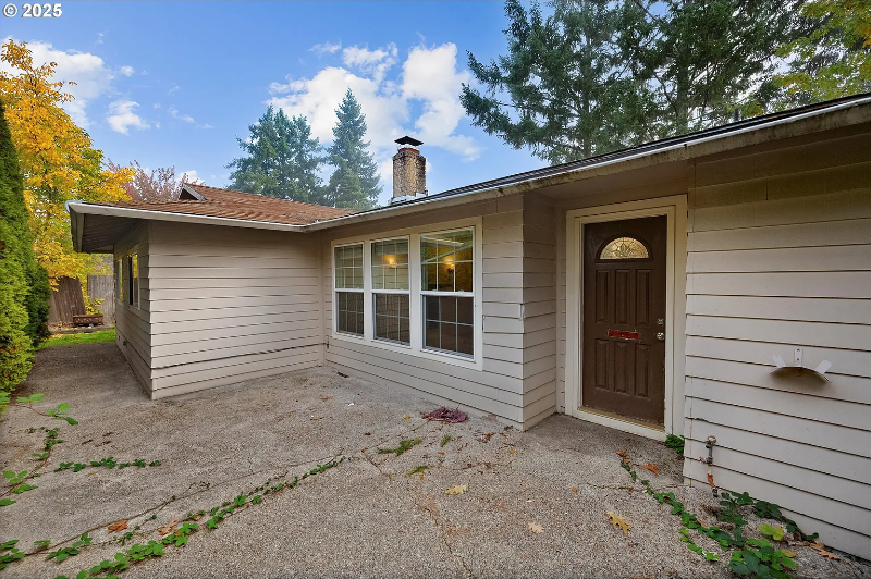 6060 Sw 170th Ave - Photo 2 of 15