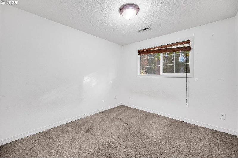 6060 Sw 170th Ave - Photo 3 of 15