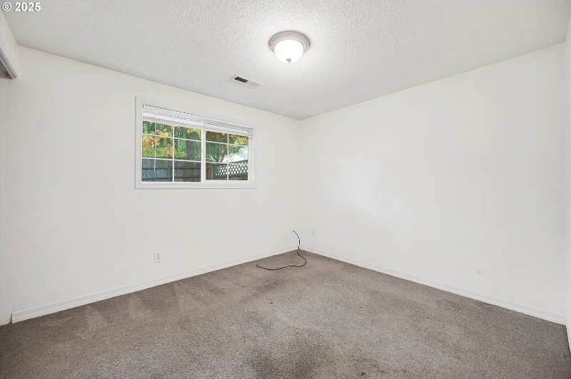 6060 Sw 170th Ave - Photo 4 of 15