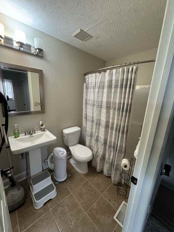 816 Tollis Pkwy - Photo 3 of 12