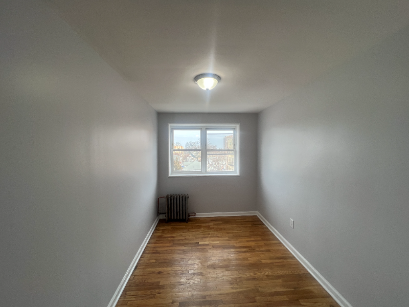 6 Pomona Ave #5E - Photo 3 of 11