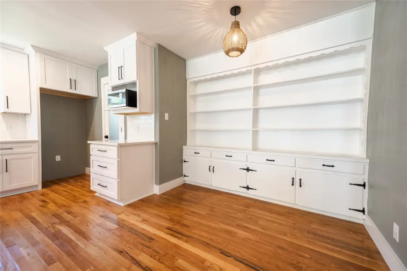 11027 Genetta Dr - Photo 6 of 20