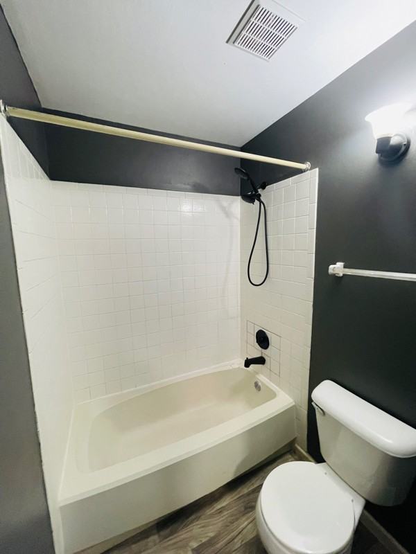 9088 N 85th St - Photo 5 of 8