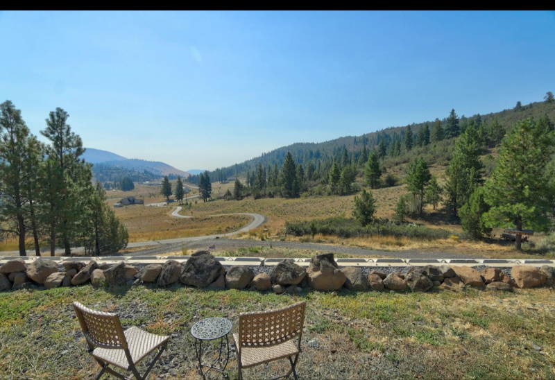 3430 N Ridge Dr - Photo 3 of 8