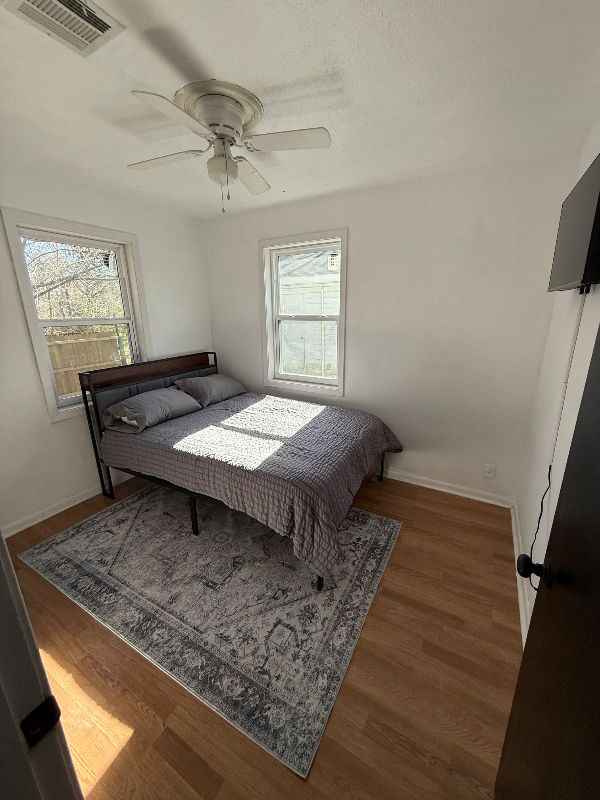 320 Hilbert Dr - Photo 4 of 12