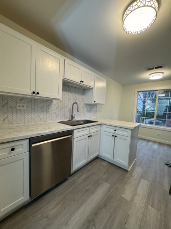 323 Sheffield Ct #5 - Photo 5 of 16