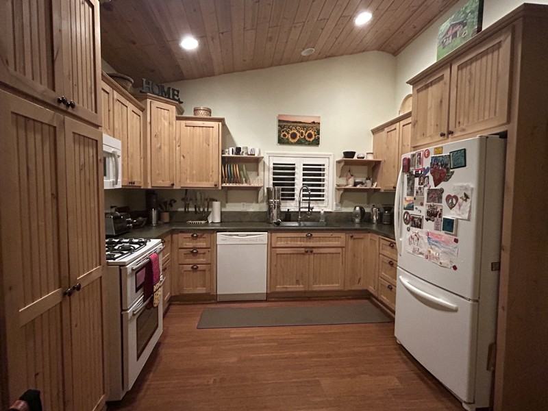 11198 N 1st St - Photo 6 of 20