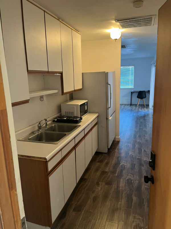 1675 Lindell Rd - Photo 4 of 5