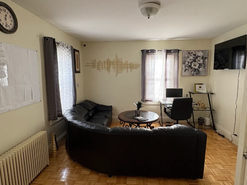 483 Dexter St - Photo 2 of 5