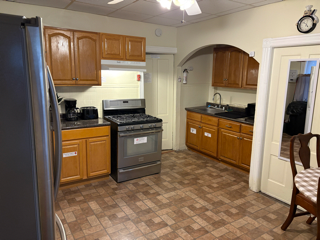 483 Dexter St - Photo 3 of 5