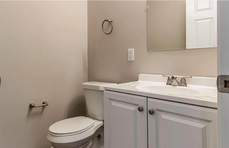 491 S Warren Ave #1 - Photo 6 of 7