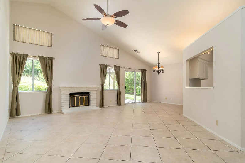 543 Wisteria Ct - Photo 2 of 6