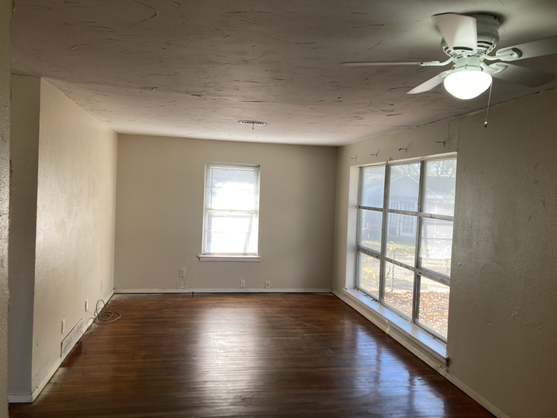 2349 Las Cruces Ln - Photo 3 of 16