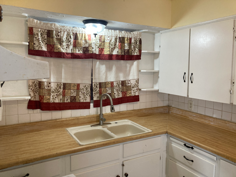 2349 Las Cruces Ln - Photo 6 of 16