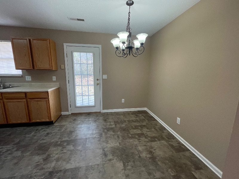 258 Dumplin Ln - Photo 5 of 19