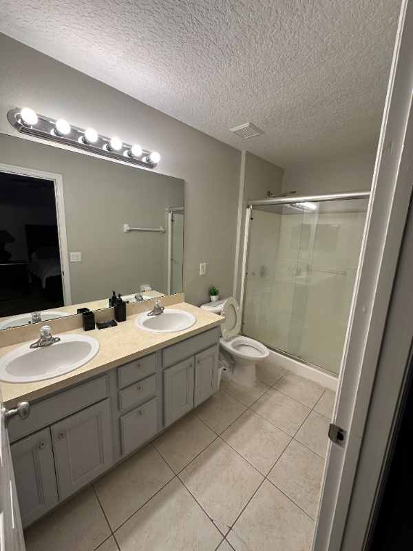 1737 Royal Ridge Dr - Photo 7 of 20