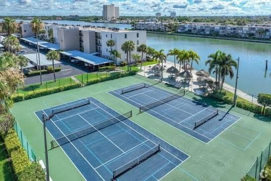 7420 Bay Island Dr S #180 - Photo 5 of 7