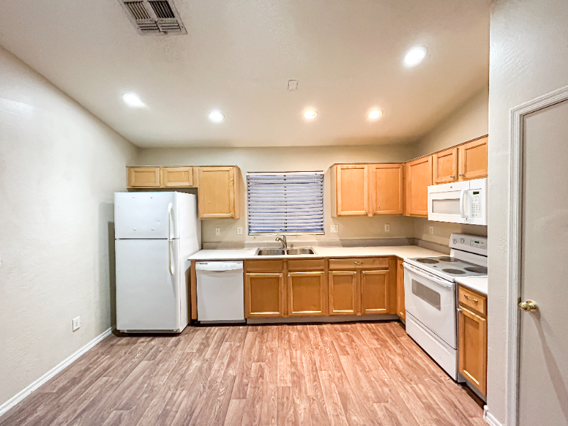 11049 E Abilene Ave - Photo 5 of 18