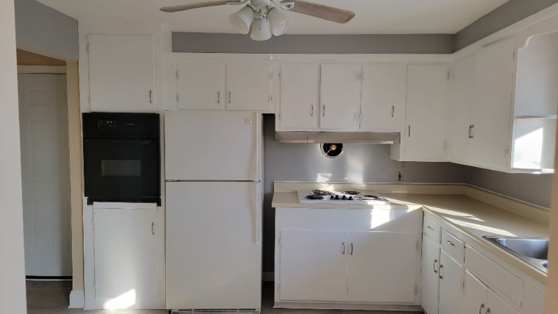 404 Crestwood Ct - Photo 4 of 12