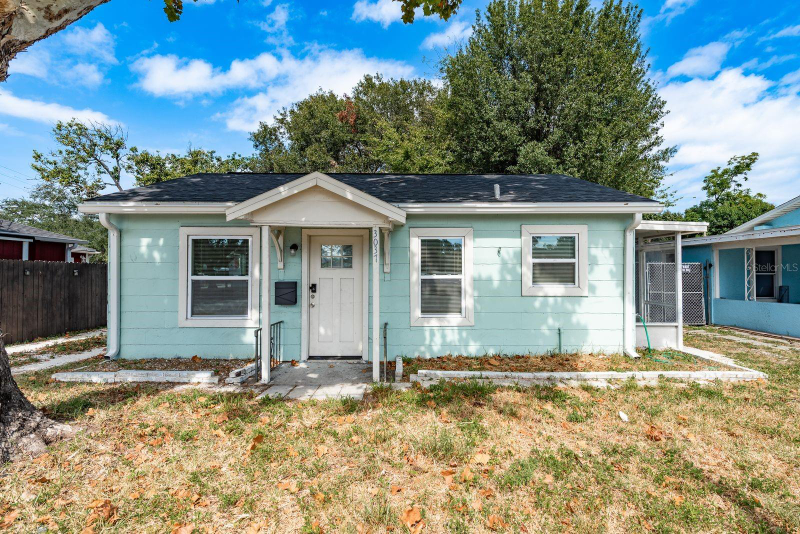 3037 38th Ave N - Photo 2 of 20