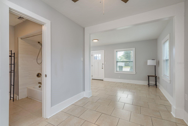 3037 38th Ave N - Photo 4 of 20