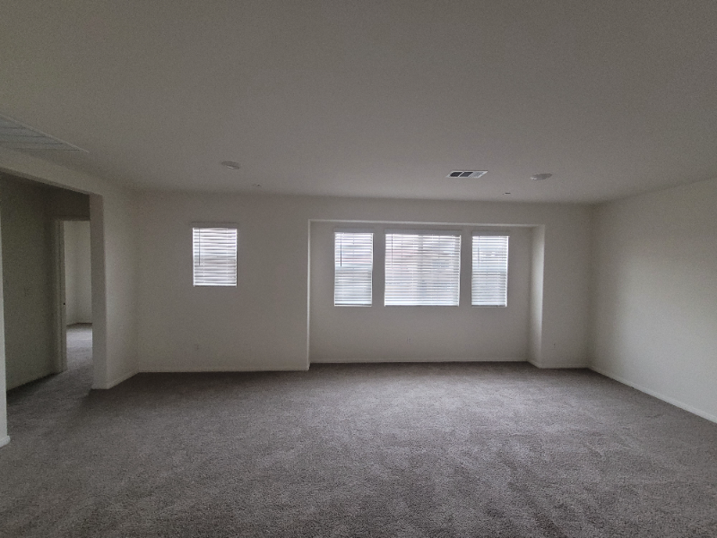 28410 Pinon Ct - Photo 4 of 16