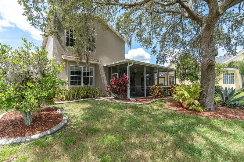 11418 Tee Time Cir - Photo 4 of 20