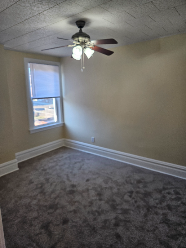 1218A Valley St - Photo 4 of 8