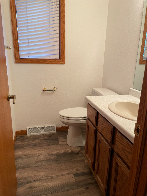 560 Foxtail Dr - Photo 7 of 16