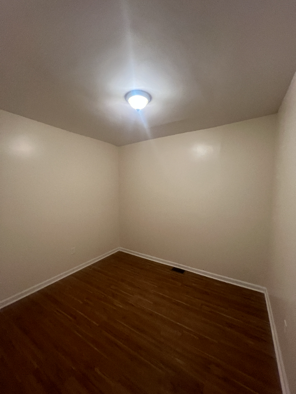 260 N 7th St - Photo 2 of 9