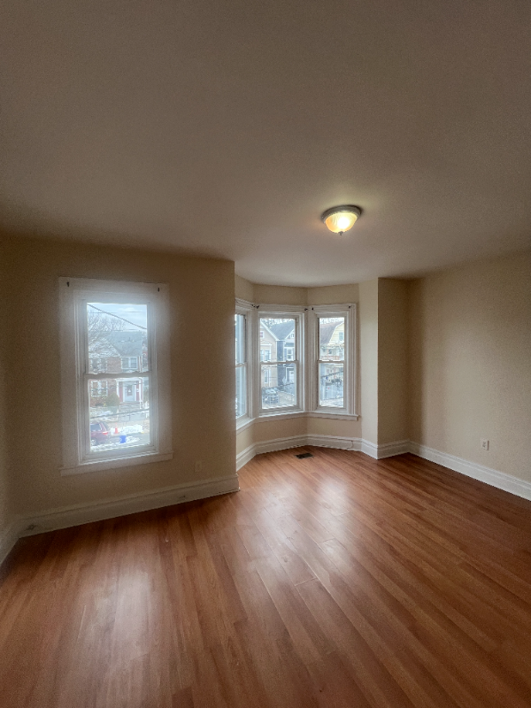 260 N 7th St - Photo 5 of 9