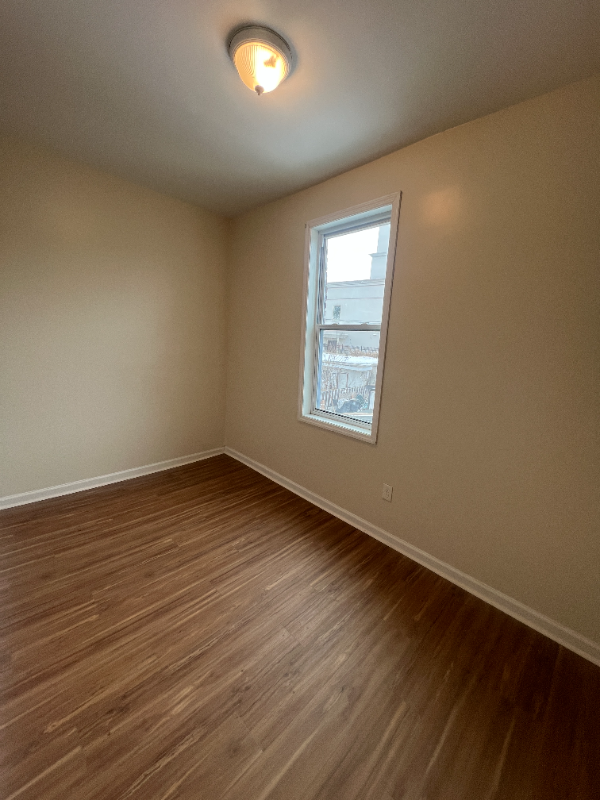 260 N 7th St - Photo 7 of 9