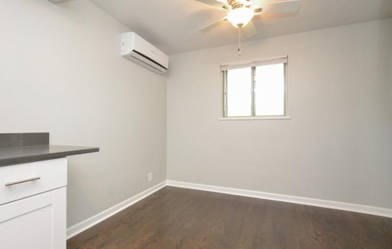 1141 Waukegan Rd - Photo 4 of 9