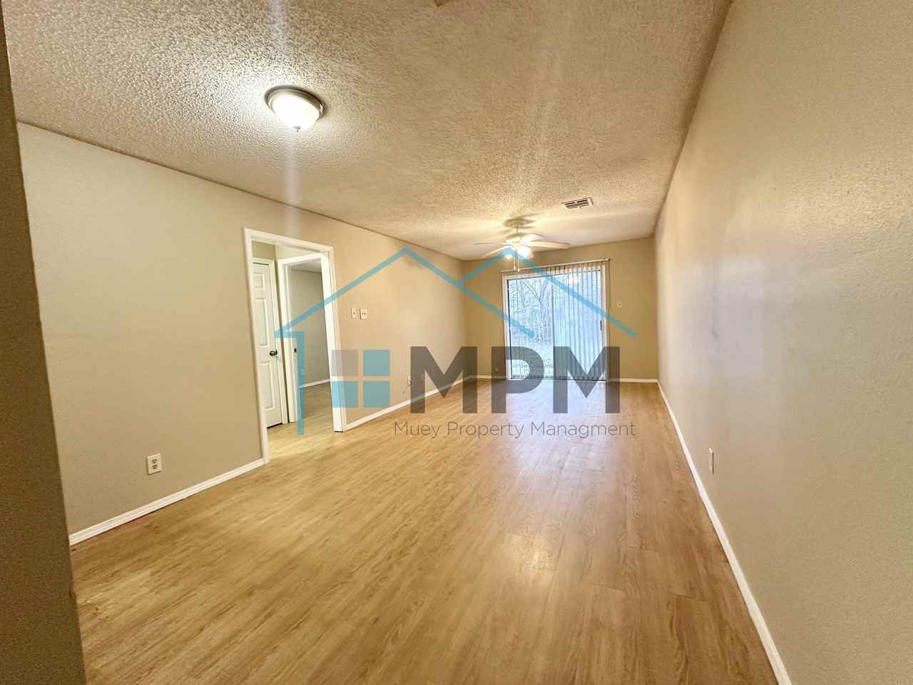 142 Jennifer Ln #11 - Photo 2 of 11